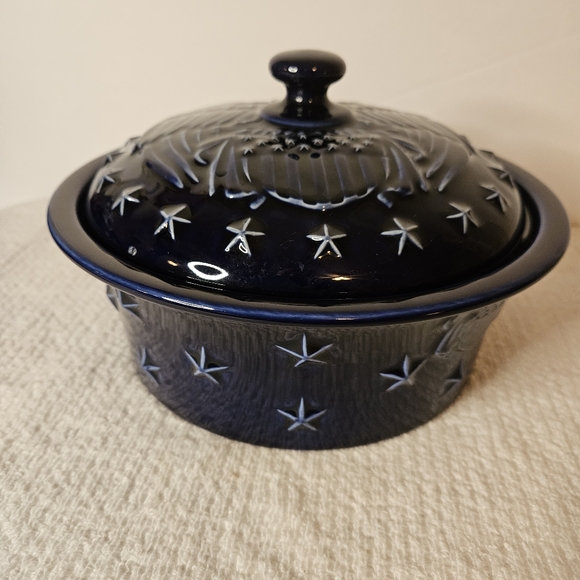 Longaberger Other - Longaberger American Eagle 1 1/2 Qt Covered Casserole Dish Cobalt Blue